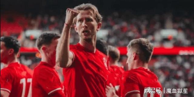 九游引领娱乐潮流-埃因霍温对海伦芬直播