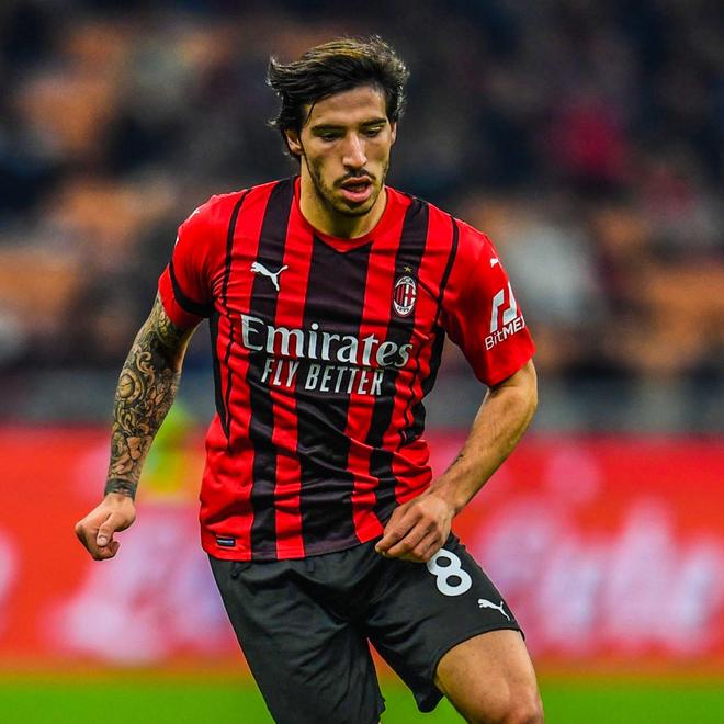 九游官方-集结日欧篮联传出新动向，纽卡斯尔止住颓势，管理层表态：更衣室稳定，训练强度明显提升的简单介绍